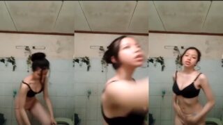 Bokep Indo Gadis Tocil Natsya Mandi Part 3