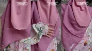 Bokep Miss Lutty Vani Hijab Colmek Pake Terong